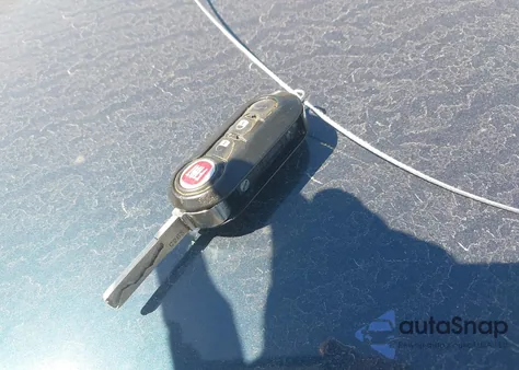 2015 Fiat 500 Sport z USA, uszkodzony, nr VIN 3C3CFFBR4FT696145